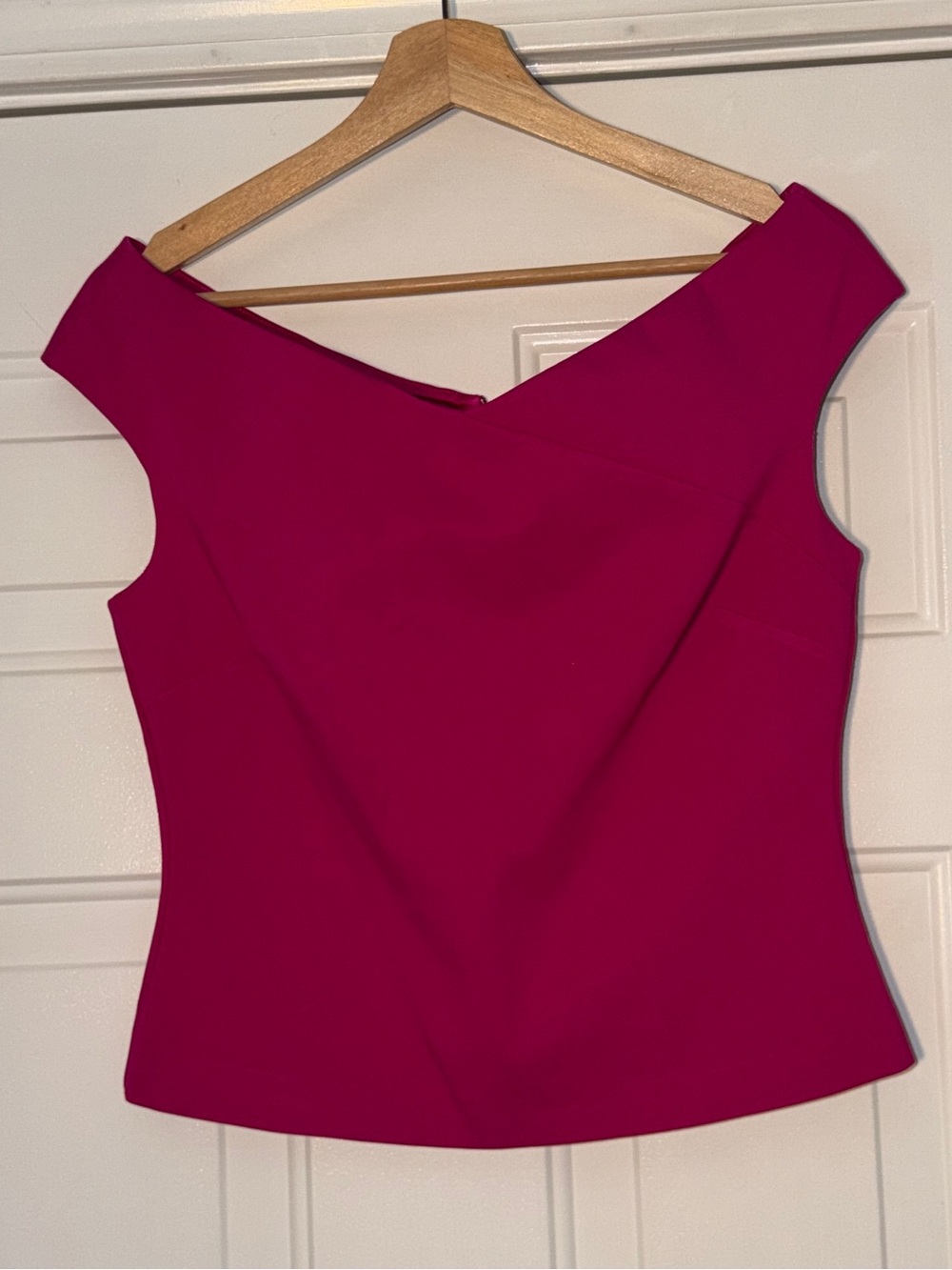 Ted Baker‎ Off-Shoulder Magenta Women’s Top. Size 3 (US size 8/10) see desc.